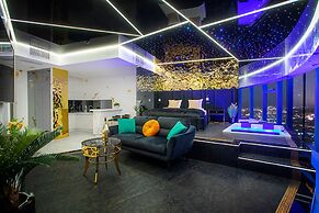 Apartments in Sky Tower with Bathtub near the window