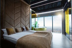 Apartments in Sky Tower with Bathtub near the window