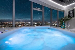 Apartments in Sky Tower with Bathtub near the window