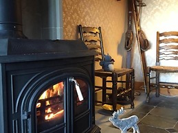 Highland Bear Lodge & Luxury Bear Huts