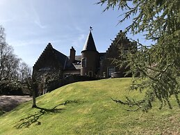 Highland Bear Lodge & Luxury Bear Huts
