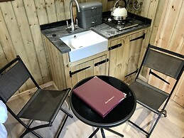 Highland Bear Lodge & Luxury Bear Huts