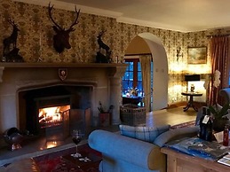 Highland Bear Lodge & Luxury Bear Huts