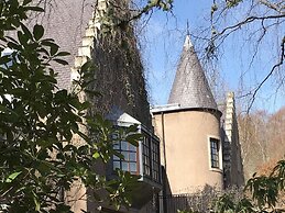 Highland Bear Lodge & Luxury Bear Huts