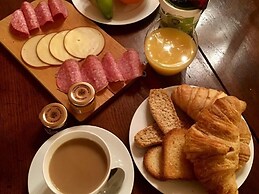 Highland Bear Lodge & Luxury Bear Huts