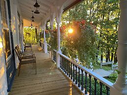 Auberge sous Les Arbres