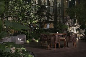 Hyatt Regency Shanghai, Wujiaochang