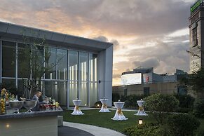 Hyatt Regency Shanghai, Wujiaochang