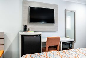Travelodge Inn & Suites by Wyndham Bell Los Angeles Area