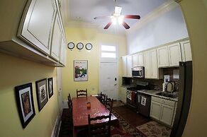 Auberge Nouvelle Orleans Hostel