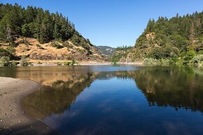 Morrison's Rogue River Lodge