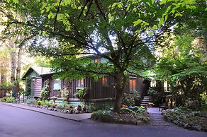 Morrison's Rogue River Lodge