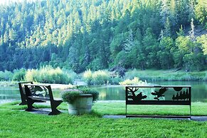 Morrison's Rogue River Lodge