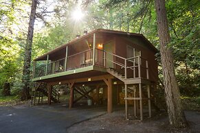 Morrison's Rogue River Lodge