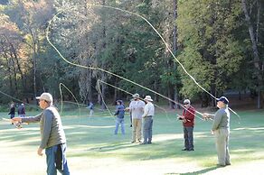 Morrison's Rogue River Lodge