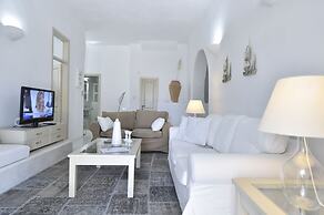 Naoussa Hills Boutique Resort - Adults Only