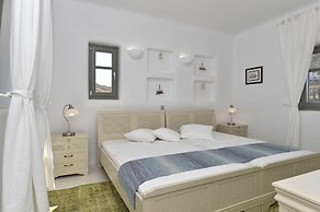 Naoussa Hills Boutique Resort - Adults Only