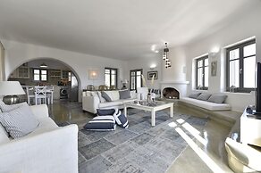 Naoussa Hills Boutique Resort - Adults Only