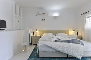 Naoussa Hills Boutique Resort - Adults Only