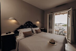 Medusa Beach Resort and Suites