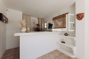 Medusa Beach Resort and Suites