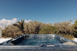 Medusa Beach Resort and Suites