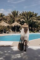 Medusa Beach Resort and Suites