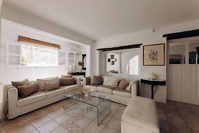 Medusa Beach Resort and Suites