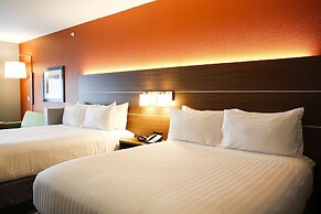 Holiday Inn Express & Suites Louisville Downtown by IHG