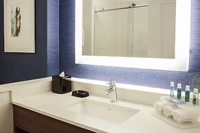 Holiday Inn Express & Suites Louisville Downtown by IHG