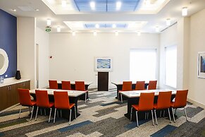 Holiday Inn Express & Suites Louisville Downtown by IHG