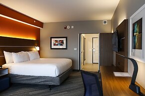 Holiday Inn Express & Suites Louisville Downtown by IHG