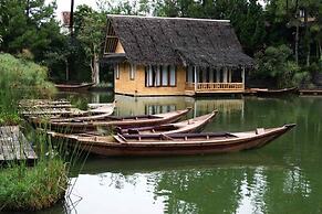 Kampung Sampireun Resort & Spa