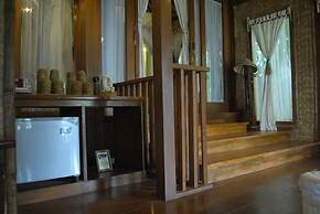 Kampung Sampireun Resort & Spa