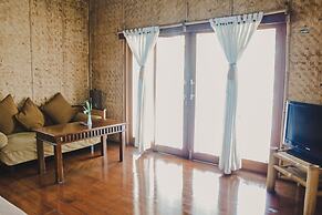 Kampung Sampireun Resort & Spa