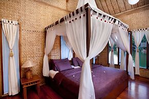 Kampung Sampireun Resort & Spa