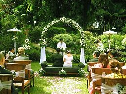 Kampung Sampireun Resort & Spa