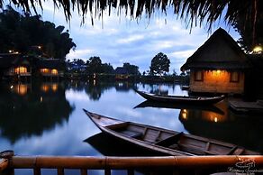 Kampung Sampireun Resort & Spa