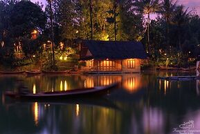Kampung Sampireun Resort & Spa