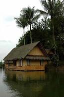 Kampung Sampireun Resort & Spa