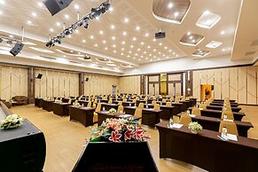 Grand Ratchapruek Hotel