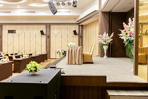 Grand Ratchapruek Hotel