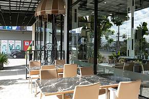 Grand Ratchapruek Hotel