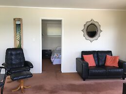 Tipi and Bob's Waterfront Lodge