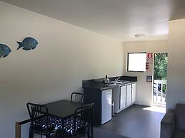 Tipi and Bob's Waterfront Lodge