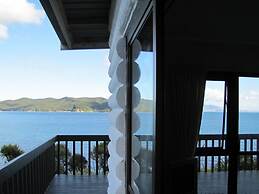 Tipi and Bob's Waterfront Lodge