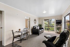 Tipi and Bob's Waterfront Lodge