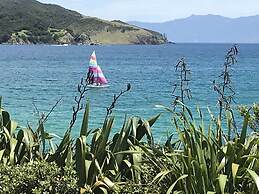 Tipi and Bob's Waterfront Lodge