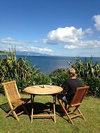 Tipi and Bob's Waterfront Lodge