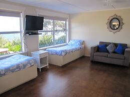 Tipi and Bob's Waterfront Lodge